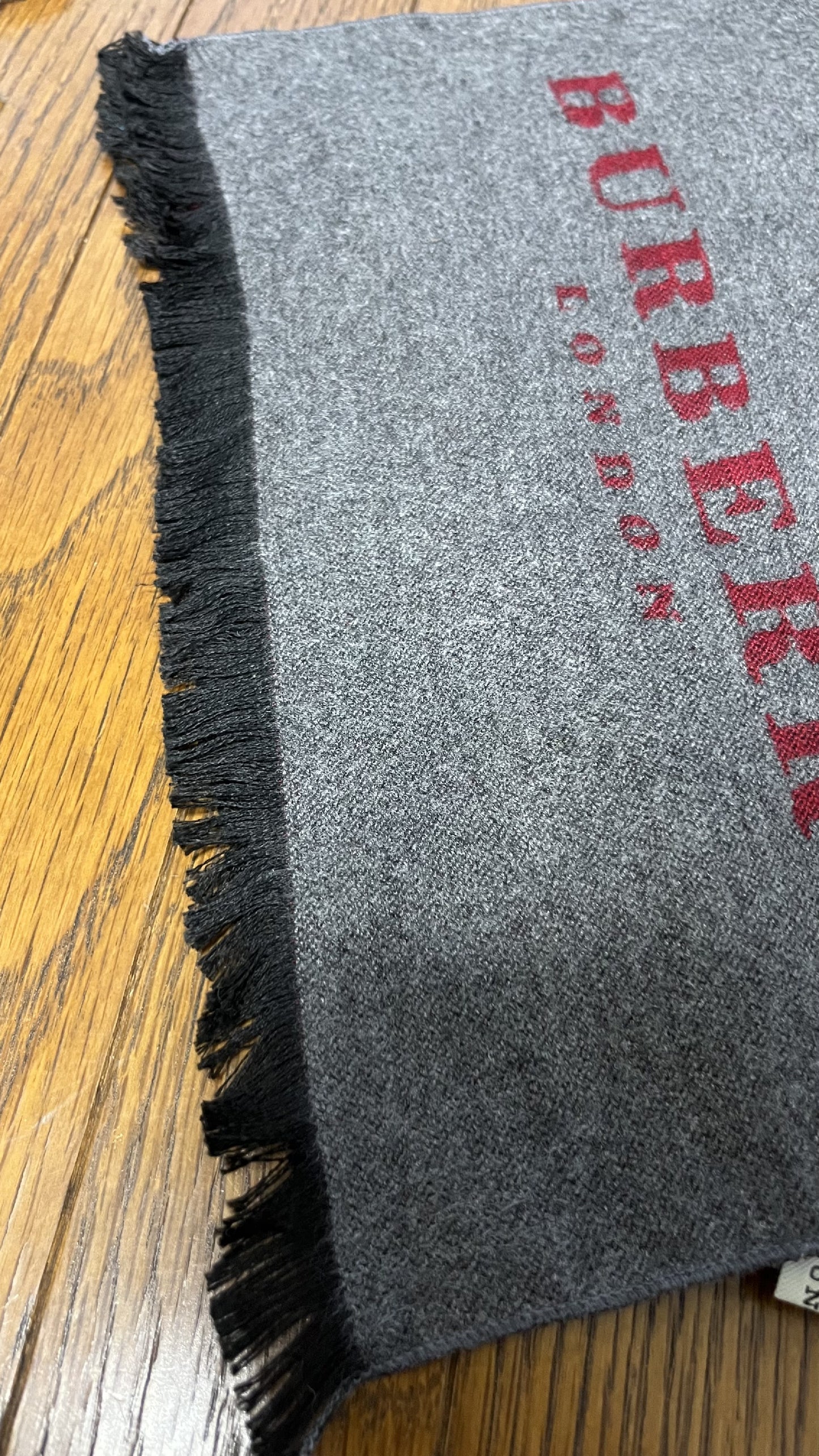 BURBERRY [Rare] BURBERRY Reversible Scarf Length: 176cm Width: 31cm 100% Cashmere Rare Color Reversible Scarf