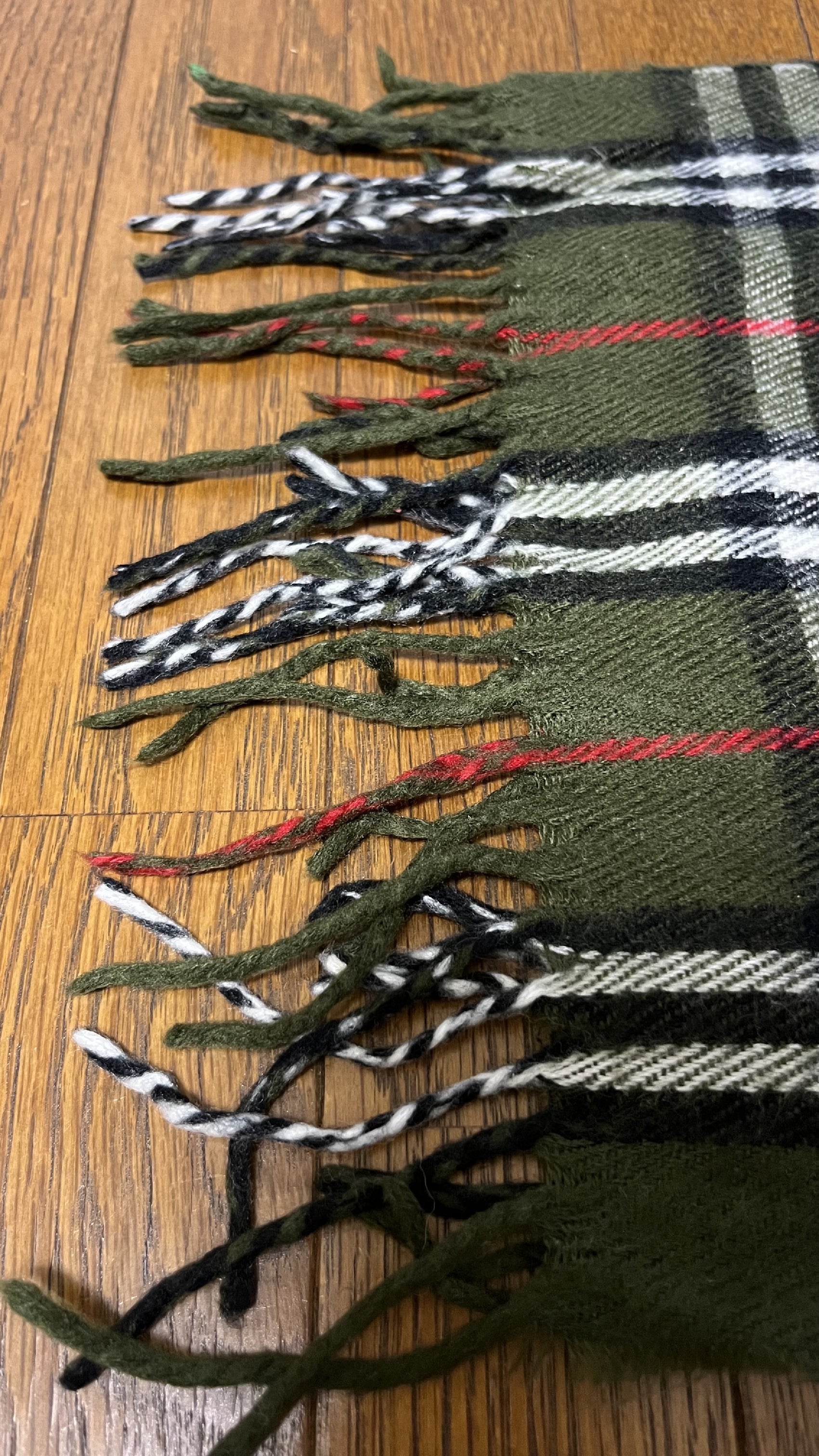 BURBERRY [Rare] BURBERRY Cashmere Scarf Length: 152cm Width: 29cm 100% Cashmere Rare Color Green Scarf