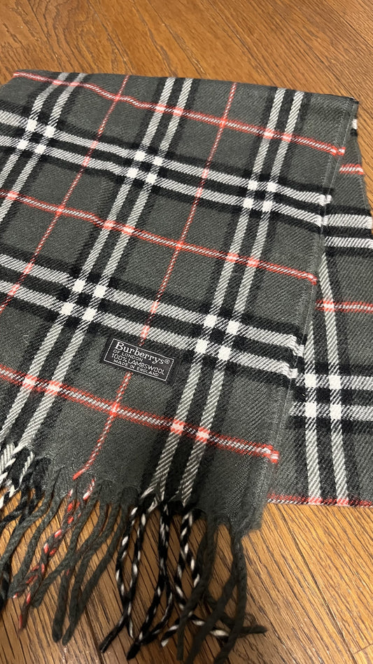BURBERRY [Rare] BURBERRY Scarf Length: 144cm Width: 30cm 100% Wool Rare Color Gray Scarf