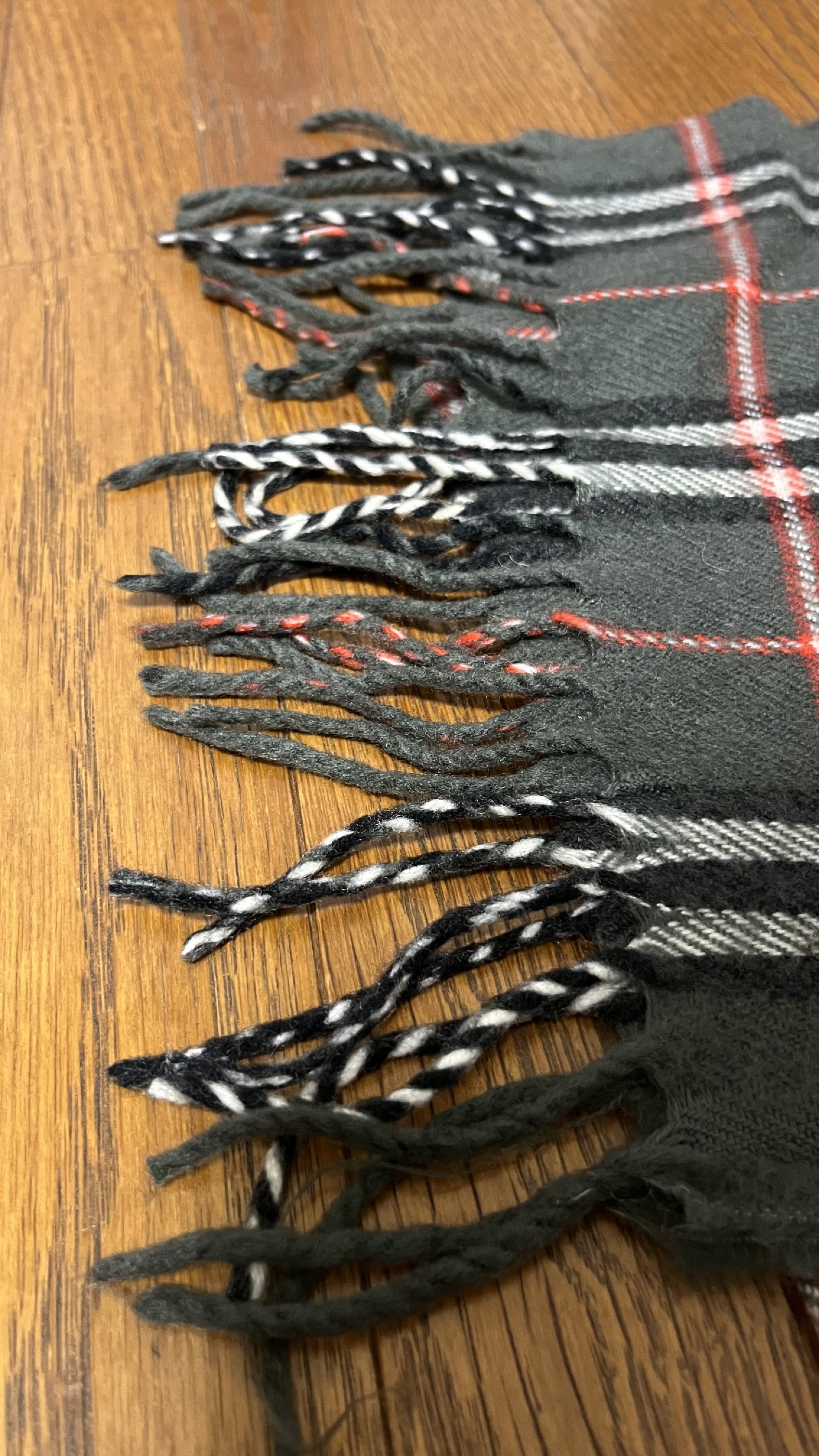 BURBERRY [Rare] BURBERRY Scarf Length: 144cm Width: 30cm 100% Wool Rare Color Gray Scarf
