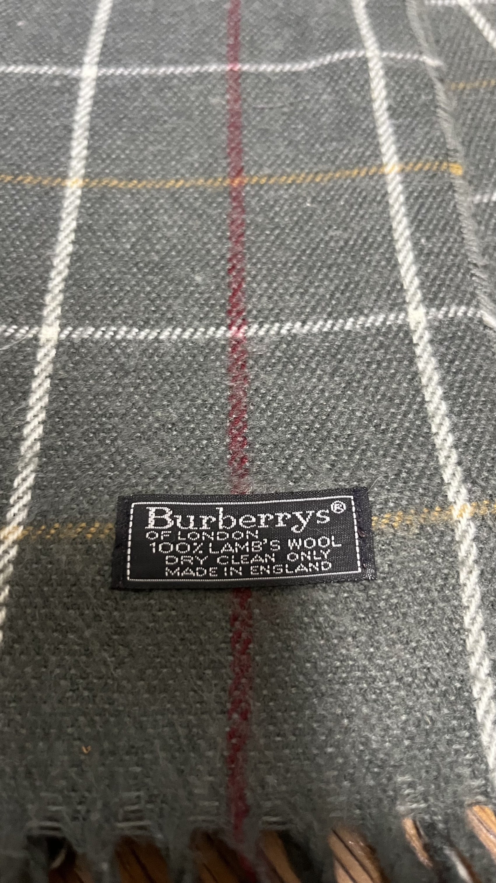BURBERRY [Rare] BURBERRY Scarf Length: 146cm Width: 30cm 100% Wool Rare Color Gray Scarf