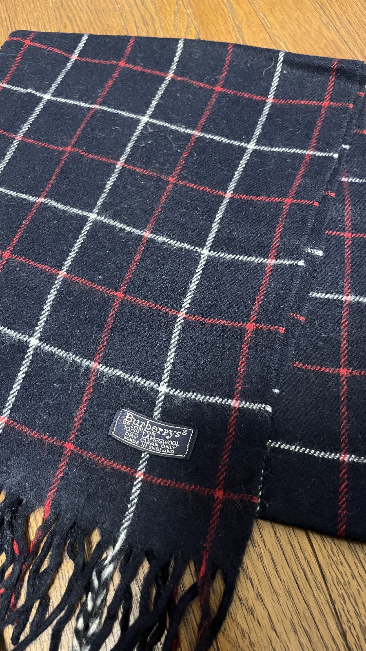 BURBERRY [Rare] BURBERRY Scarf Length: 150cm Width: 31cm 100% Wool Rare Color Navy Scarf