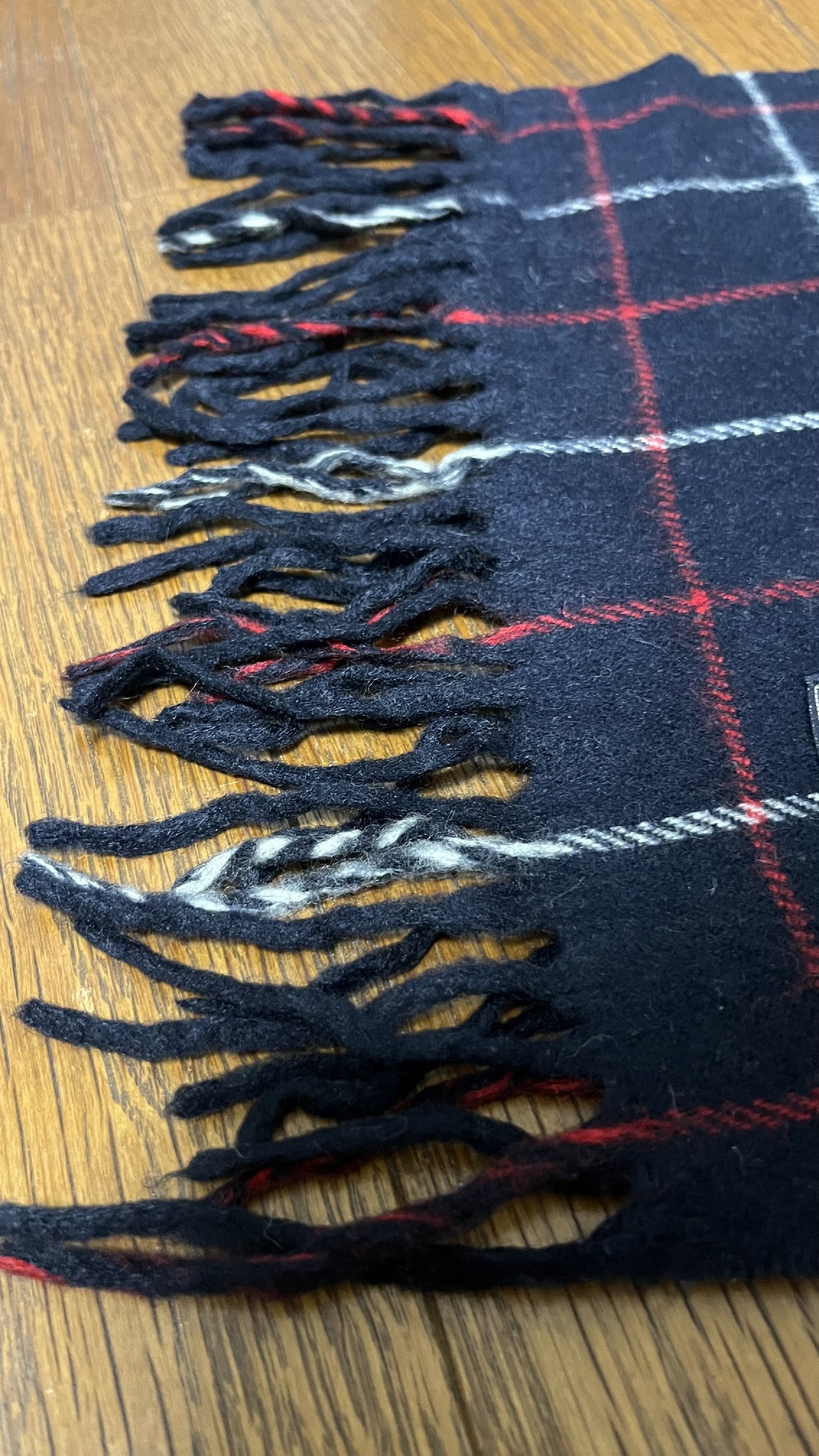 BURBERRY [Rare] BURBERRY Scarf Length: 150cm Width: 31cm 100% Wool Rare Color Navy Scarf