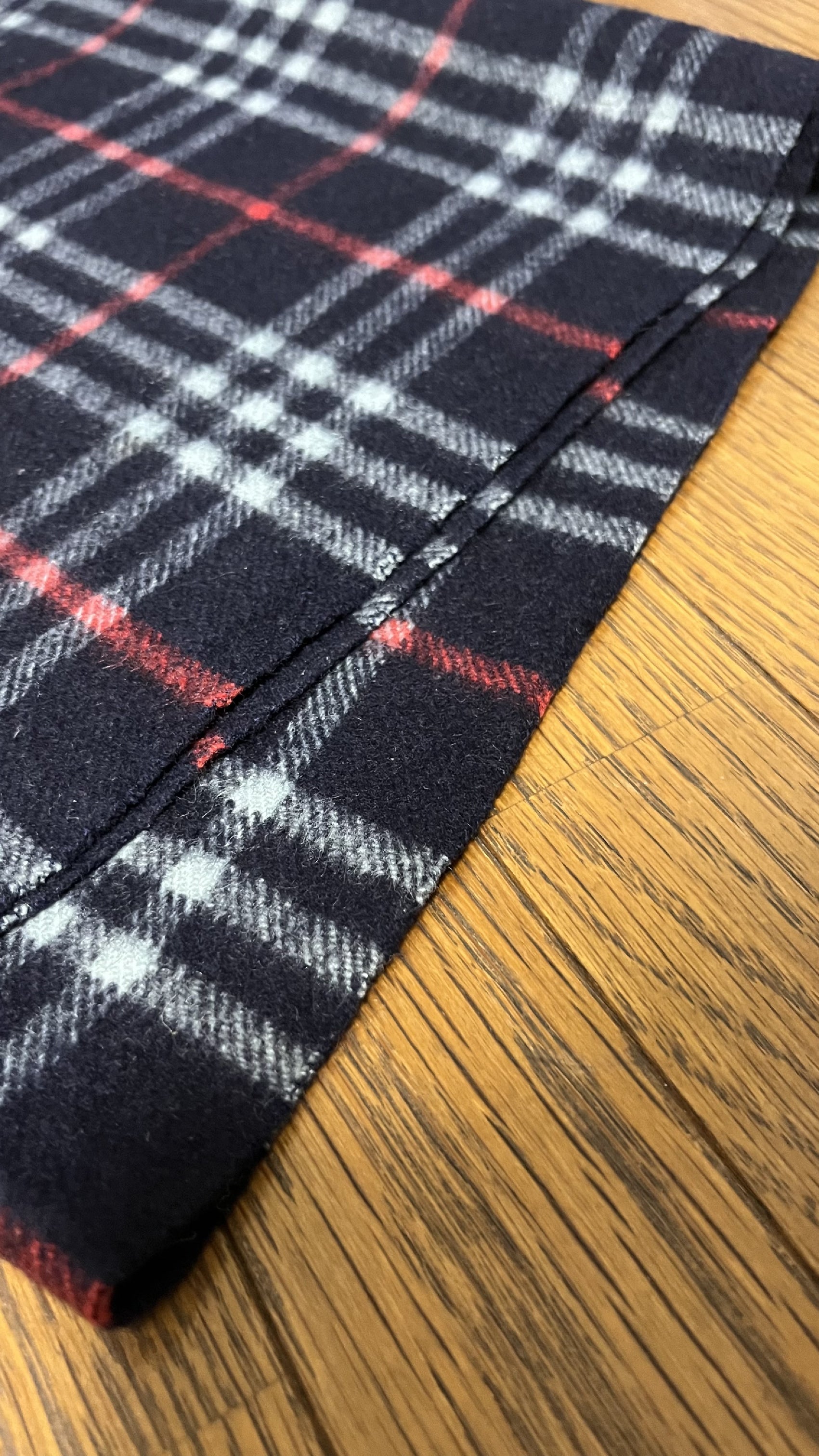 BURBERRY [Rare] BURBERRY Cashmere Scarf Length: 136cm Width: 31cm 100% Cashmere Rare Color Navy Scarf