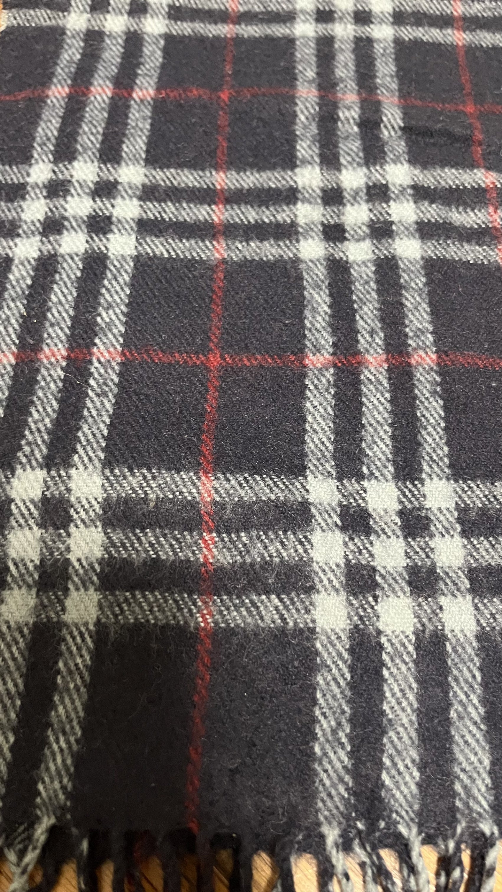 BURBERRY [Rare] Cashmere Scarf Length: 142cm Width: 31cm 100% Cashmere Rare Color Navy Scarf