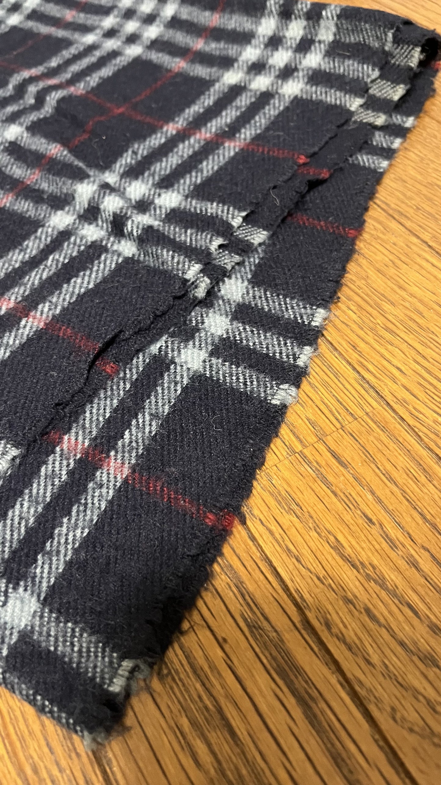 BURBERRY [Rare] Cashmere Scarf Length: 142cm Width: 31cm 100% Cashmere Rare Color Navy Scarf
