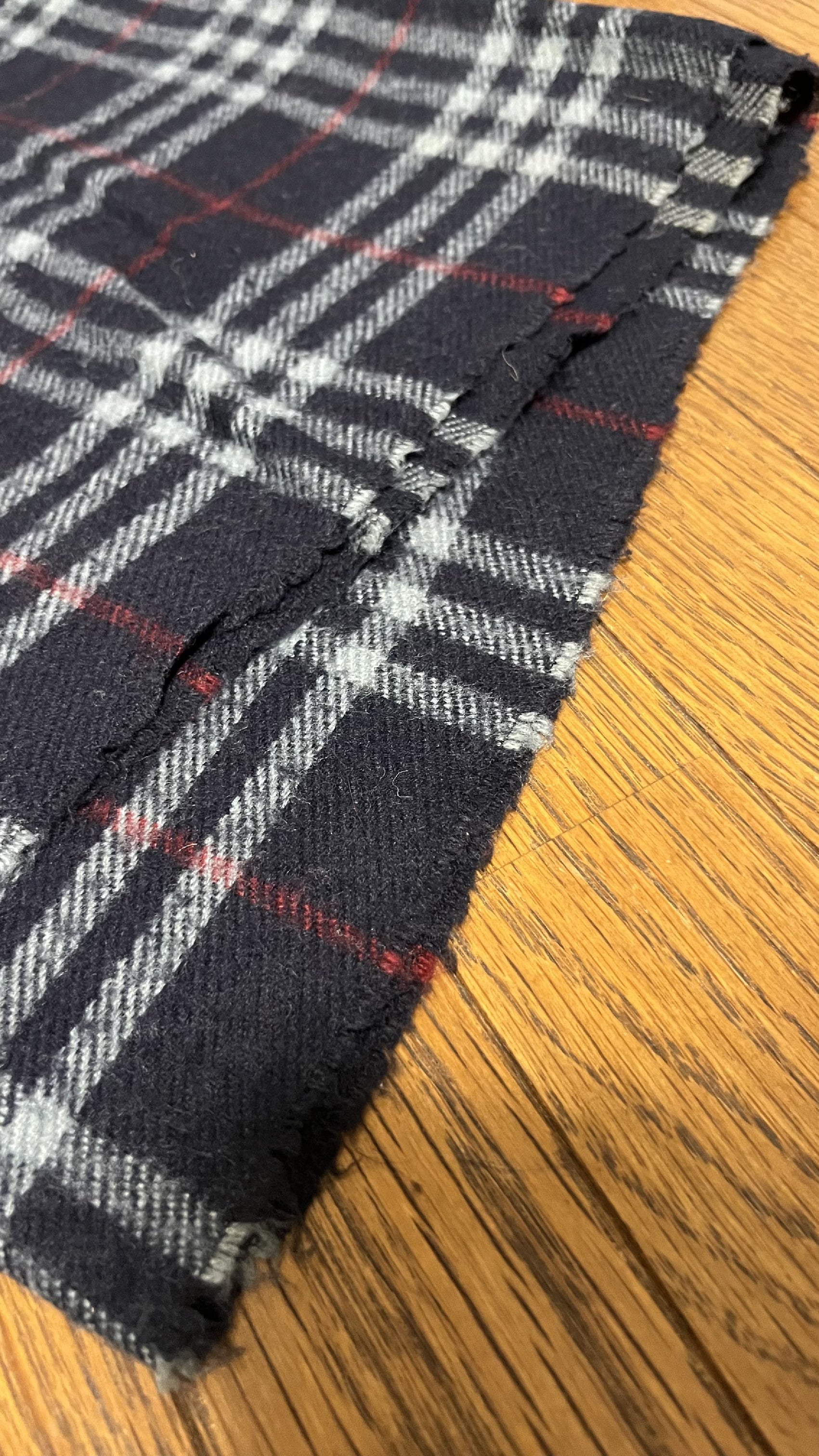 BURBERRY [Rare] Cashmere Scarf Length: 142cm Width: 31cm 100% Cashmere Rare Color Navy Scarf
