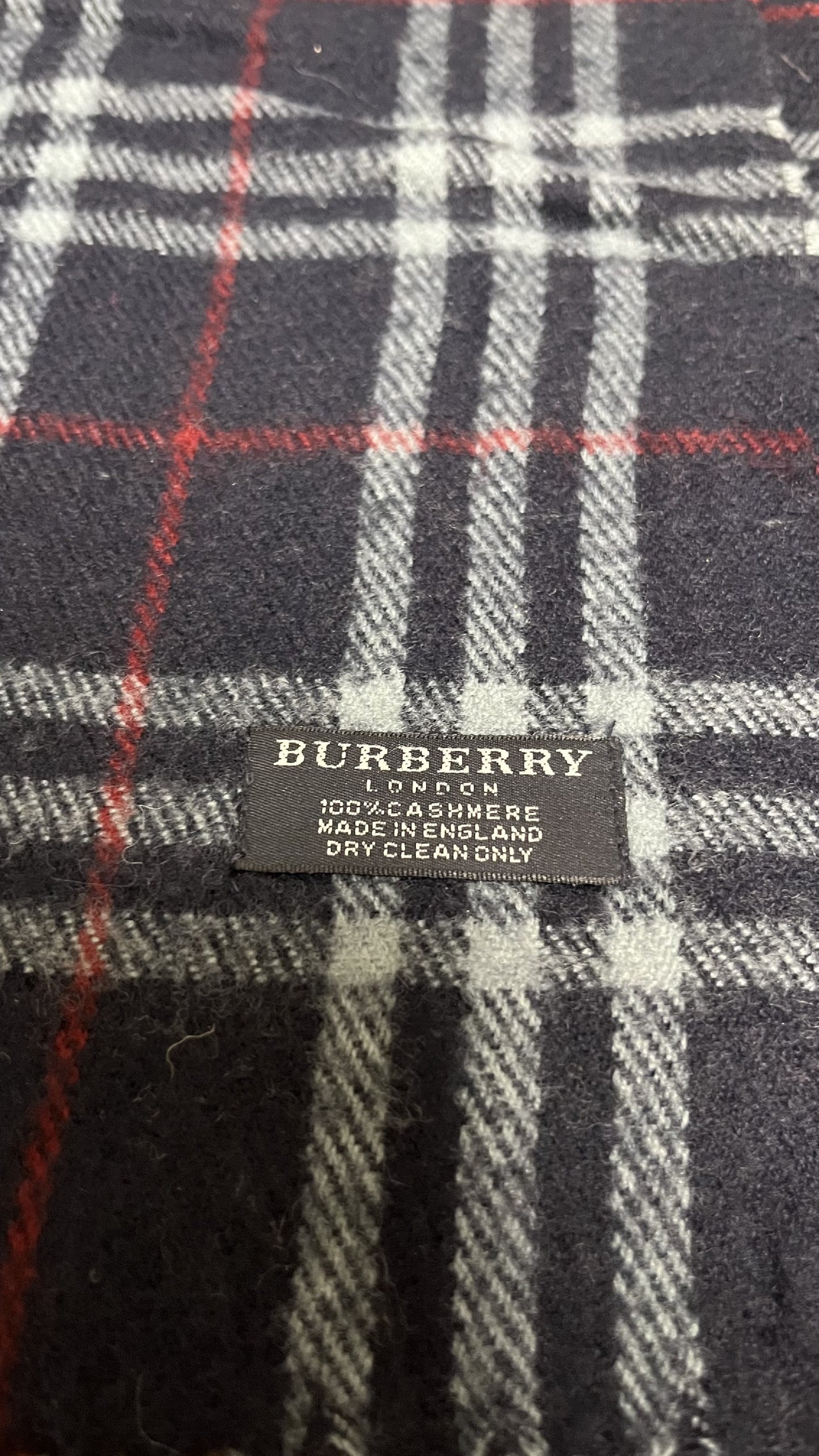 BURBERRY [Rare] Cashmere Scarf Length: 142cm Width: 31cm 100% Cashmere Rare Color Navy Scarf