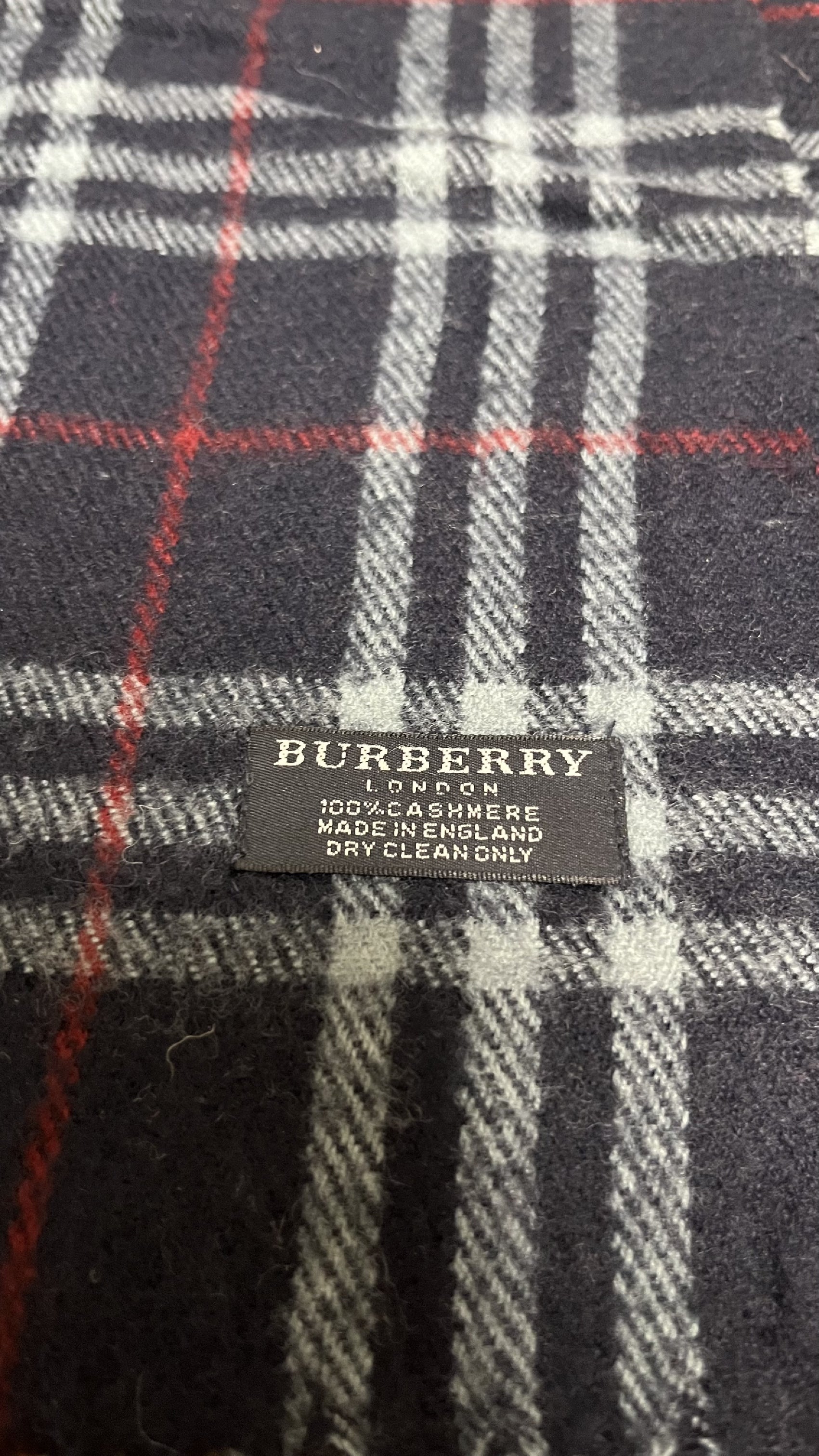 BURBERRY [Rare] Cashmere Scarf Length: 142cm Width: 31cm 100% Cashmere Rare Color Navy Scarf