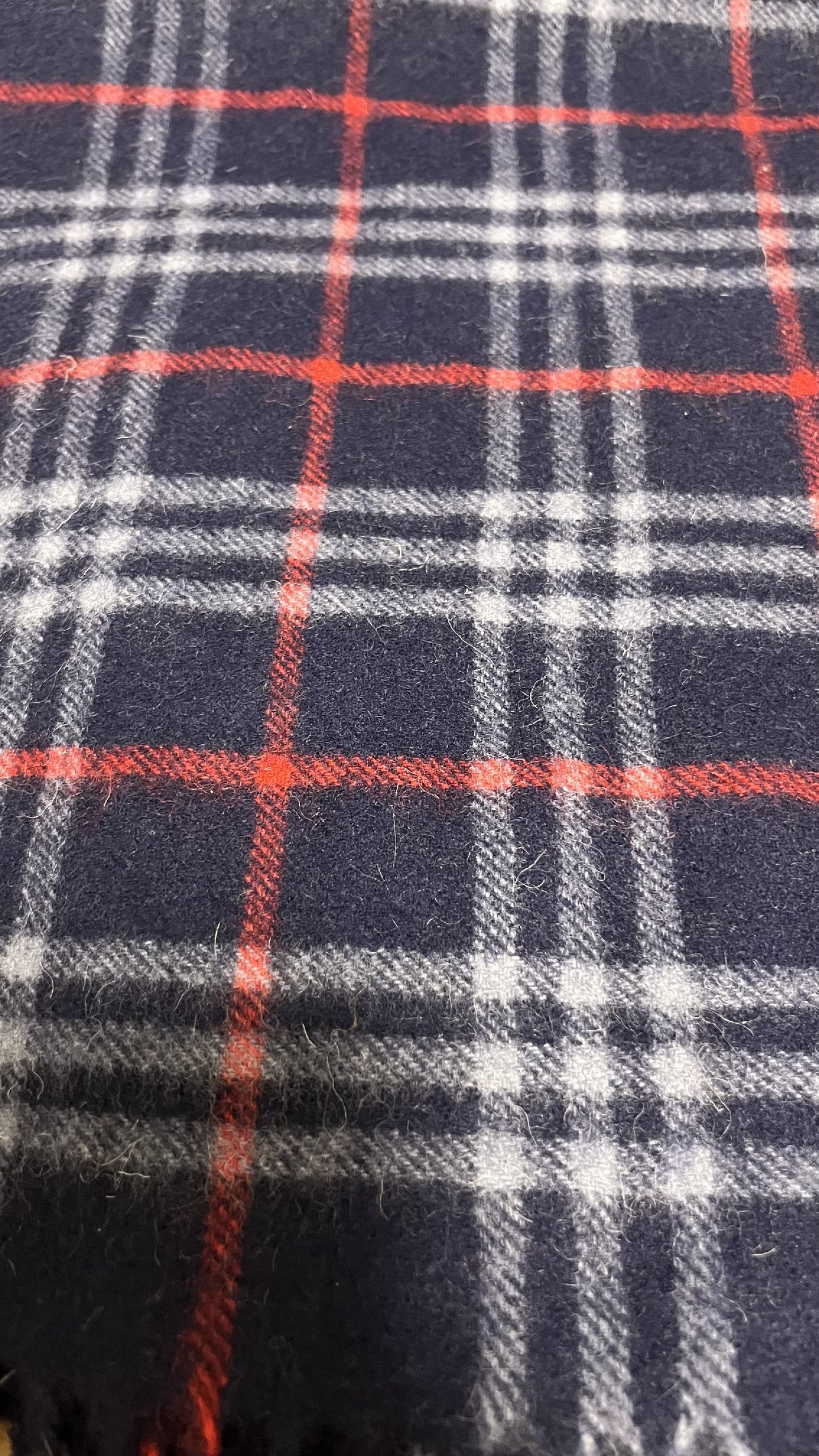 BURBERRY [Rare] Cashmere Scarf Length: 166cm Width: 34cm 100% Cashmere Rare Color Navy Scarf