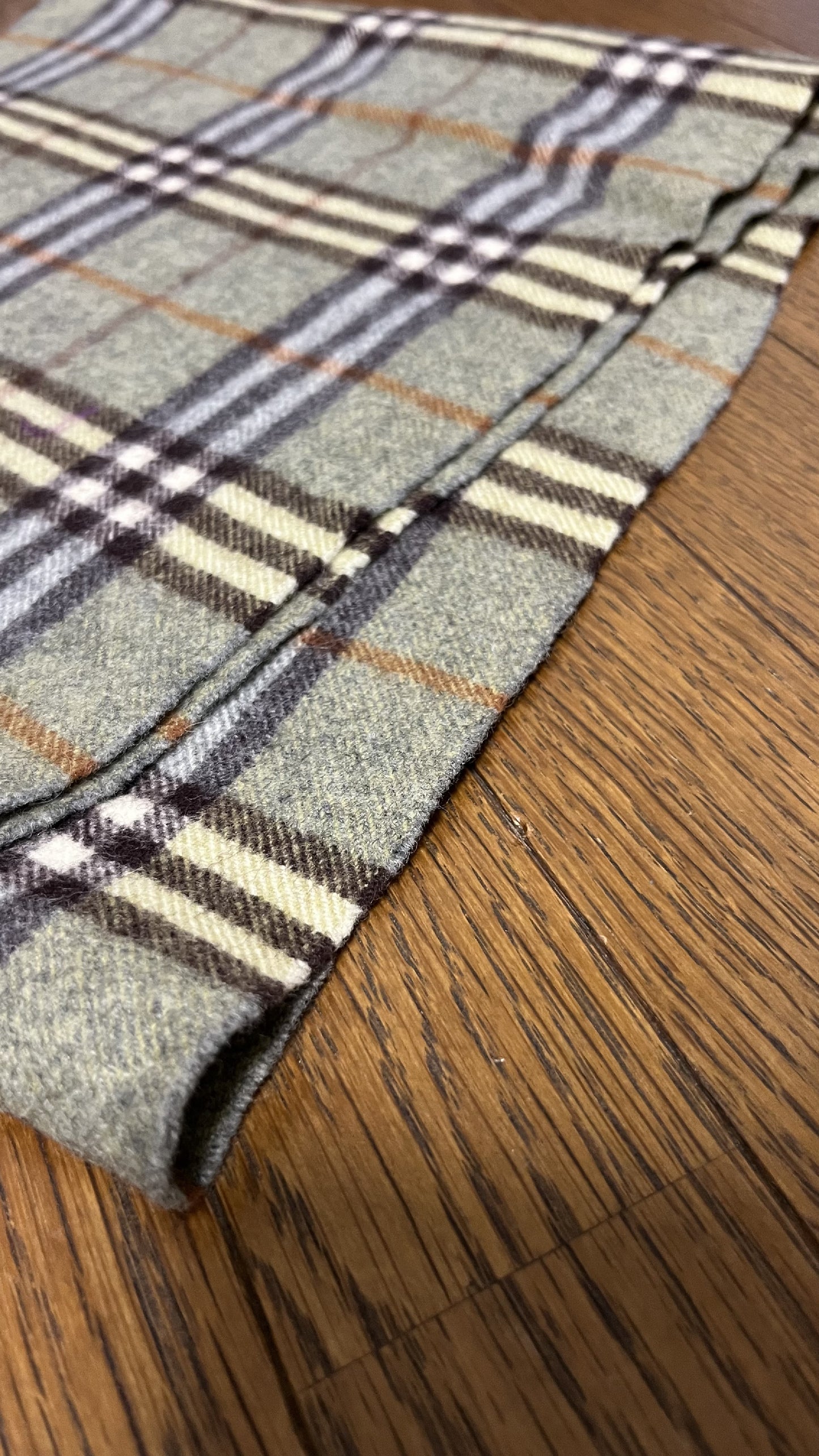 BURBERRY [Rare] Cashmere Scarf Length: 168cm Width: 30cm 100% Cashmere Rare Color Khaki Scarf