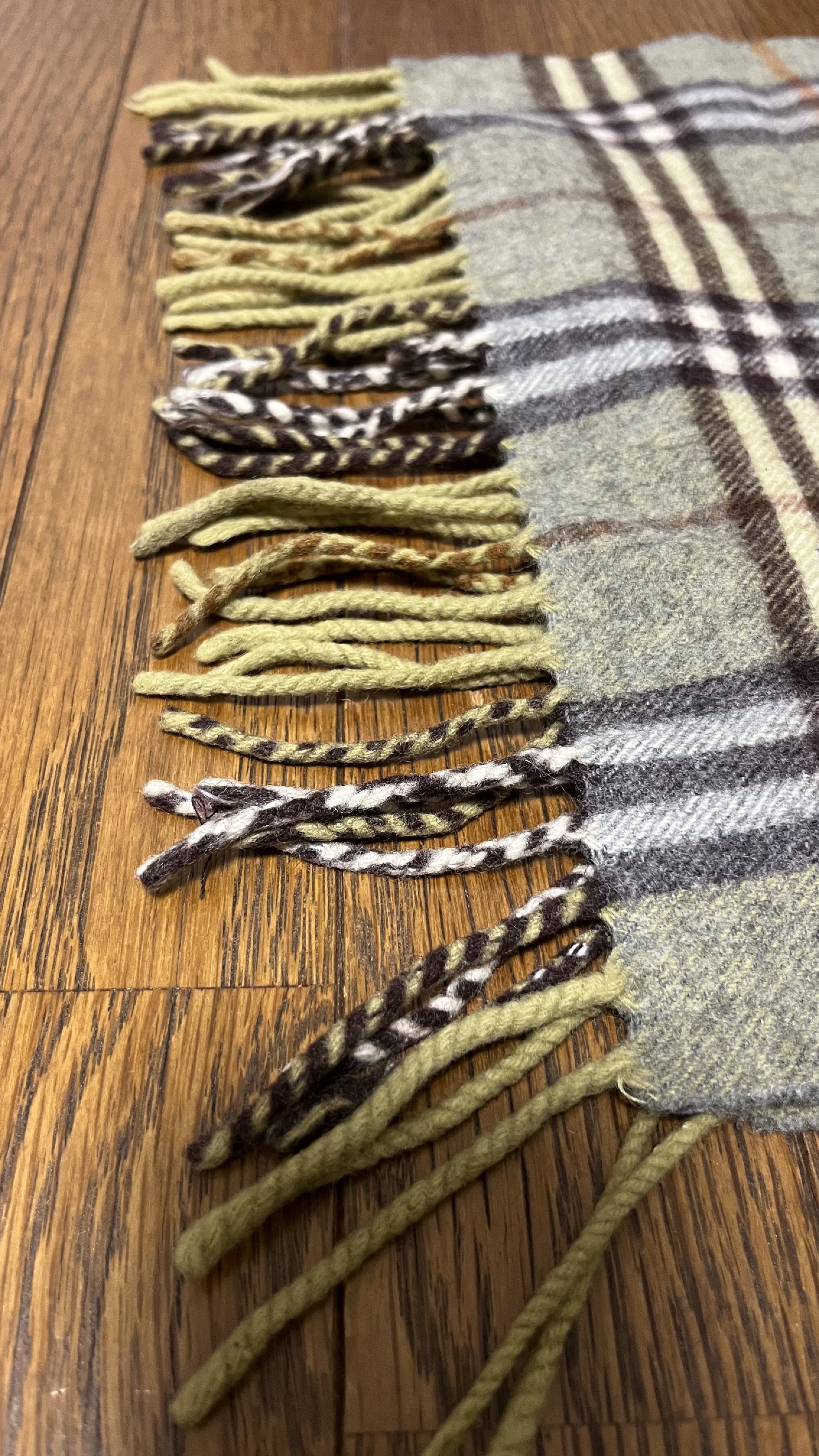 BURBERRY [Rare] Cashmere Scarf Length: 168cm Width: 30cm 100% Cashmere Rare Color Khaki Scarf