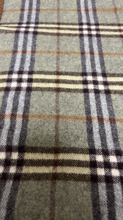 BURBERRY [Rare] Cashmere Scarf Length: 168cm Width: 30cm 100% Cashmere Rare Color Khaki Scarf