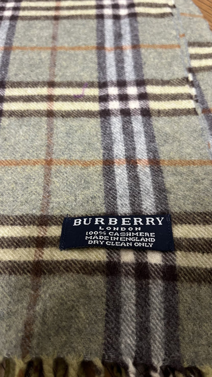 BURBERRY [Rare] Cashmere Scarf Length: 168cm Width: 30cm 100% Cashmere Rare Color Khaki Scarf