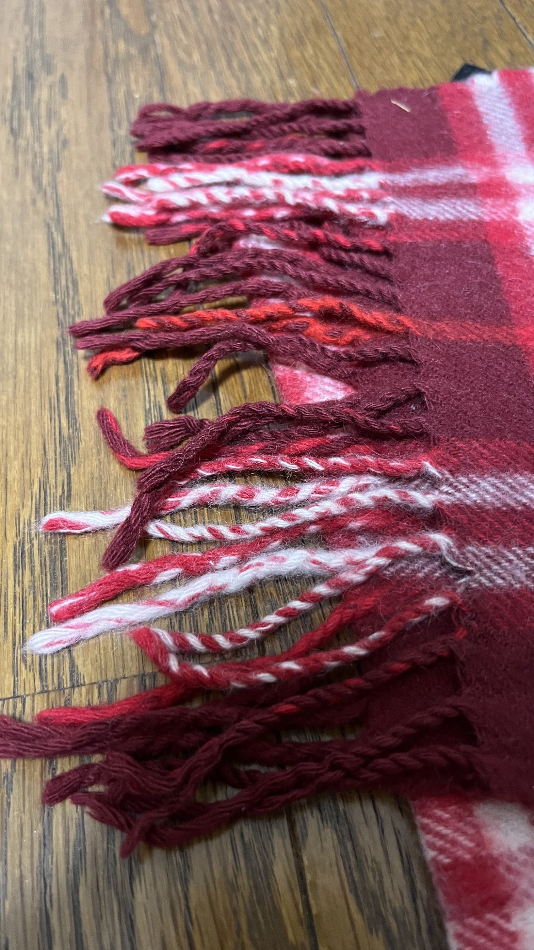 BURBERRY [Rare] Cashmere Scarf Length: 120cm Width: 20.5cm 100% Cashmere Rare Color Red Scarf