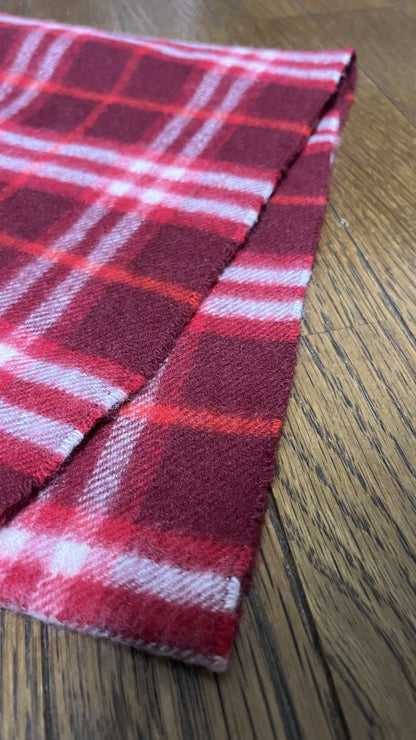 BURBERRY [Rare] Cashmere Scarf Length: 120cm Width: 20.5cm 100% Cashmere Rare Color Red Scarf