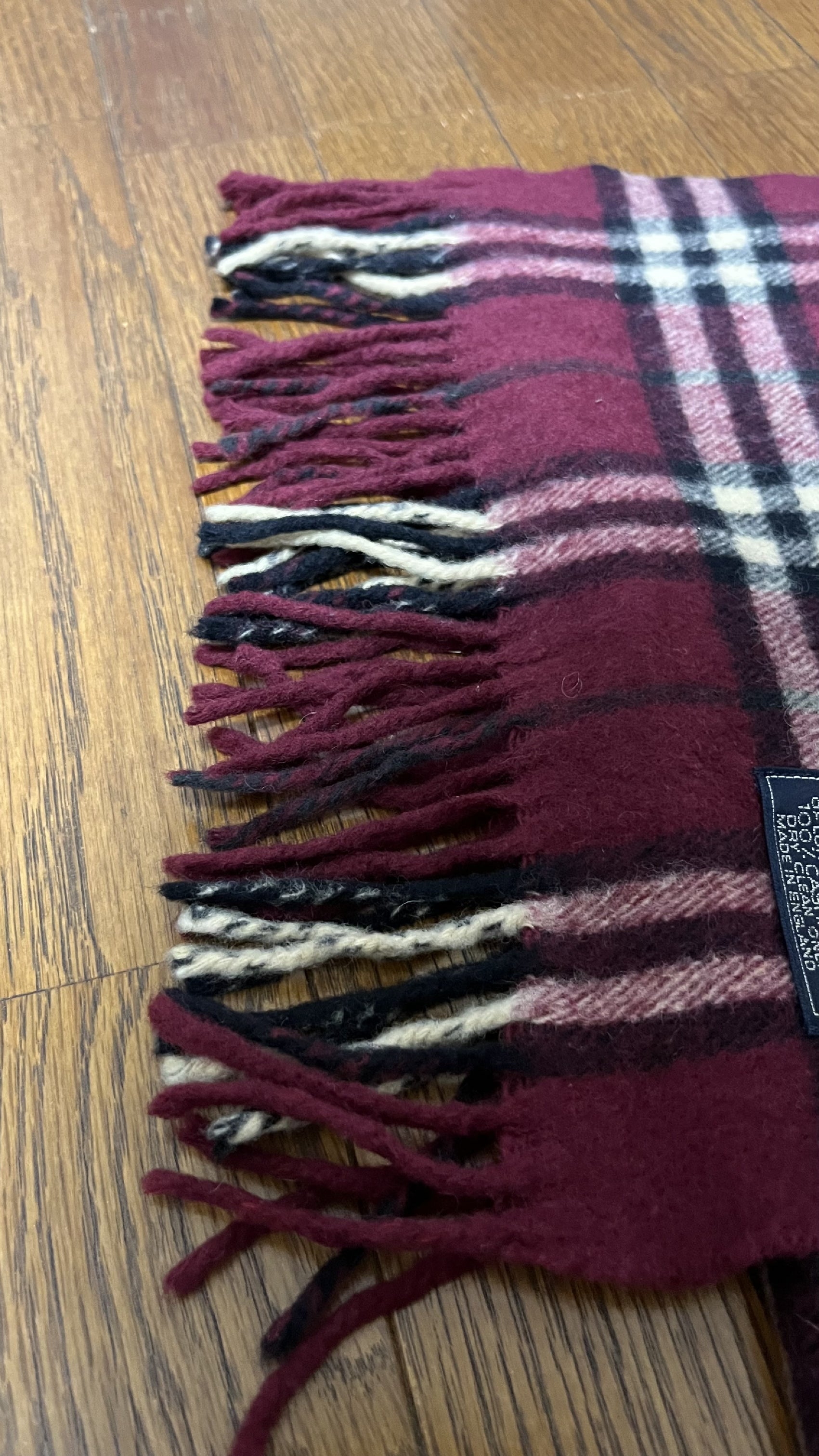 BURBERRY [Rare] Cashmere Scarf Length: 158cm Width: 30cm 100% Cashmere Rare Color Red Scarf
