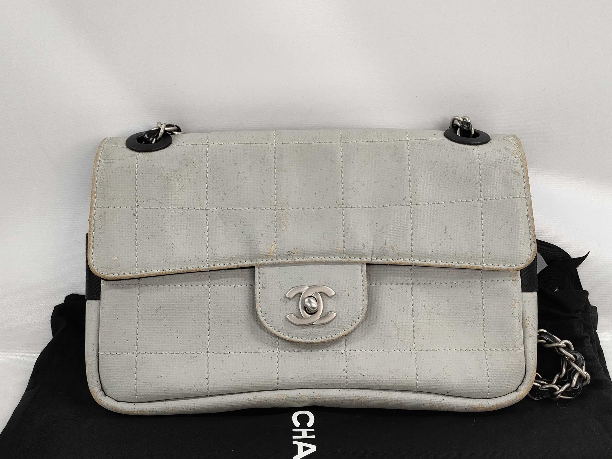 CHANEL CHANEL Chain Shoulder Bag Gray Shoulder Bag