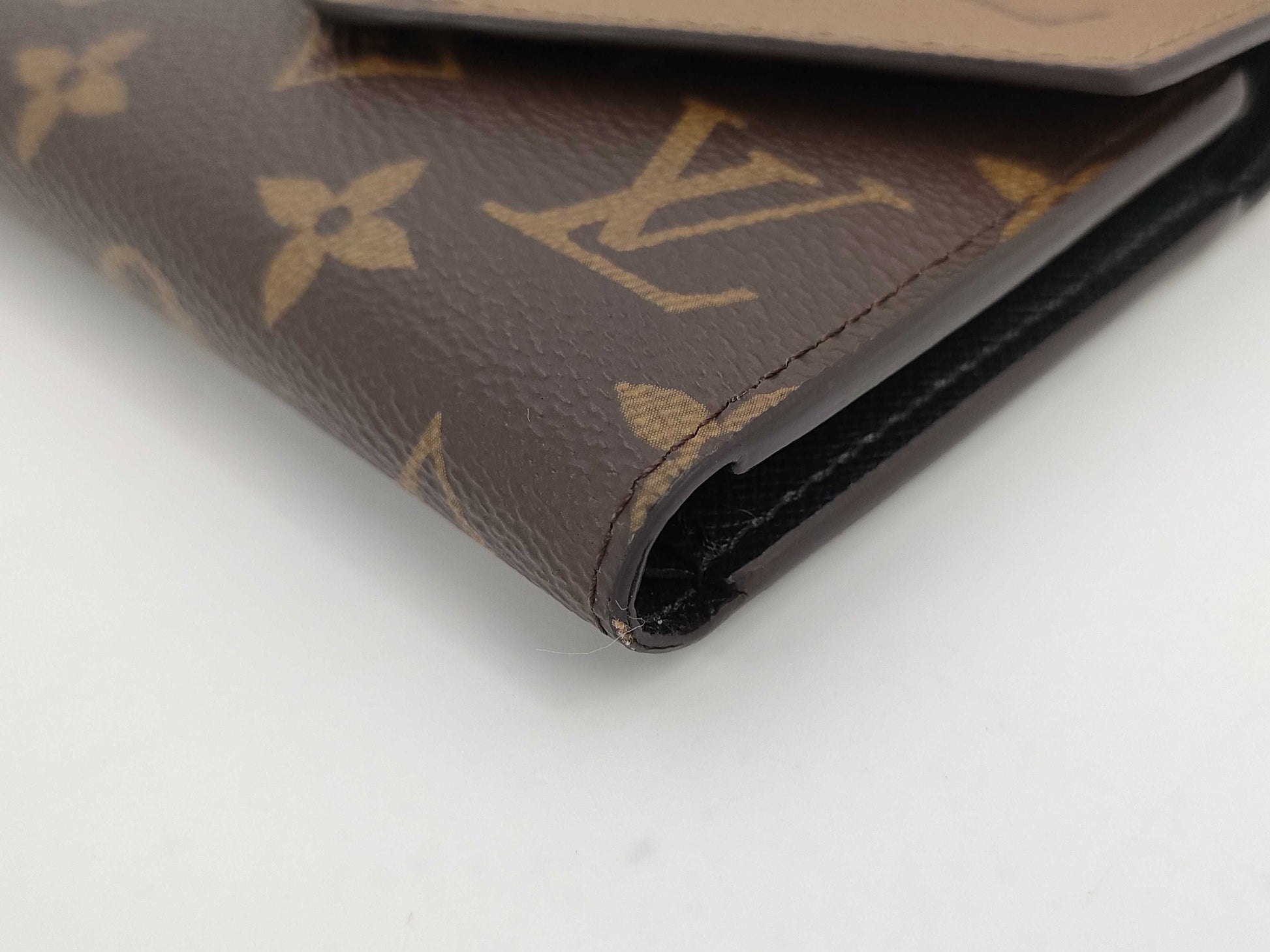 LOUIS VUITTON Vuitton M81557 Monogram Reverse Porte-Feuille Victorine Wallet
