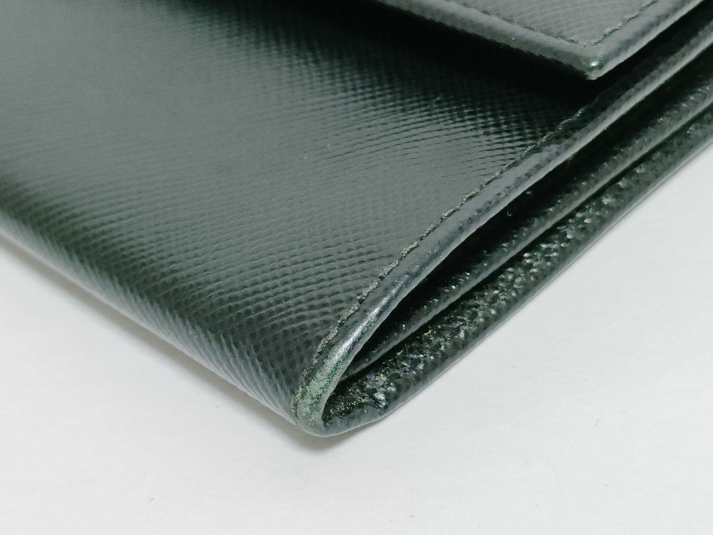 PRADA Saffiano Wallet