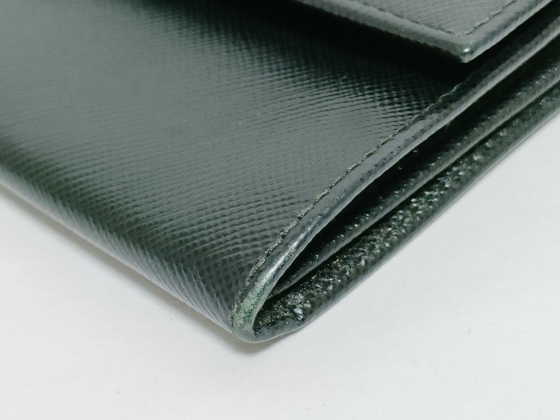 PRADA Saffiano Wallet