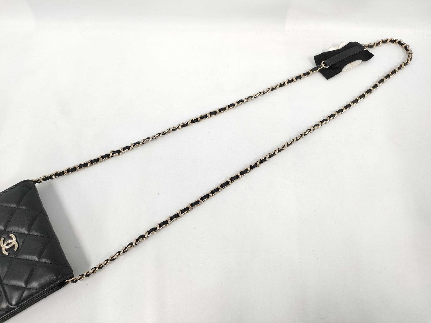 CHANEL Matelasse Camellia Chain Card Case, Lambskin Leather, Shoulder Bag