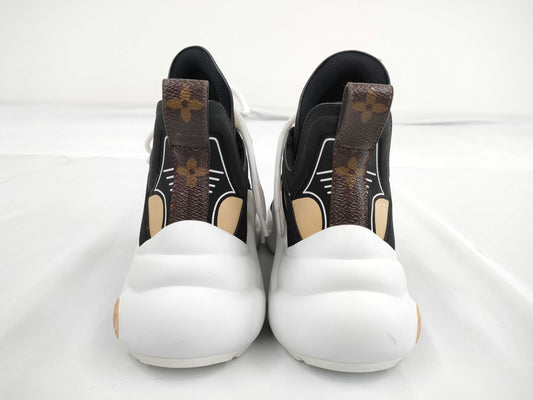 LOUIS VUITTON Arclight size 34.5 sneakers