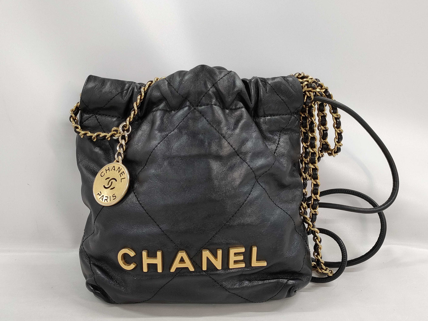 CHANEL Chanel 22 Black Random Plate AS3980 Shoulder Bag