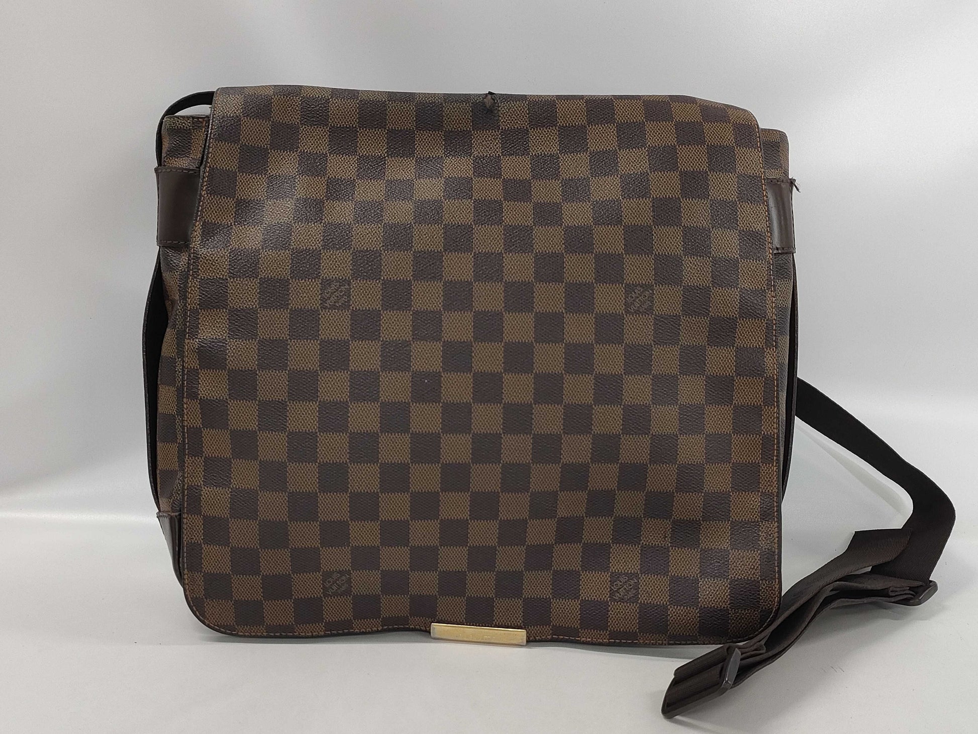 LOUIS VUITTON N45258 Damier Bastille Shoulder Bag