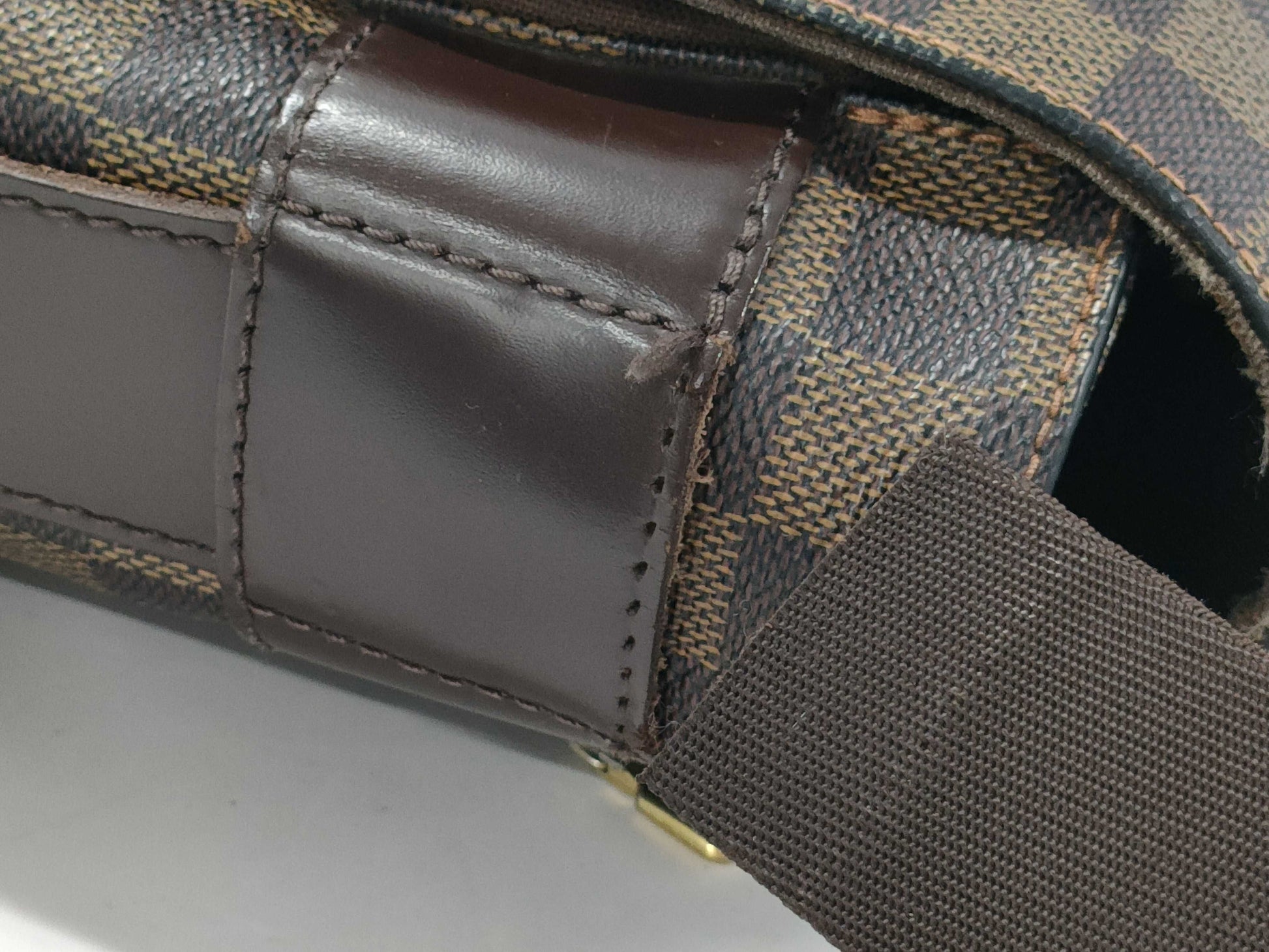 LOUIS VUITTON N45258 Damier Bastille Shoulder Bag