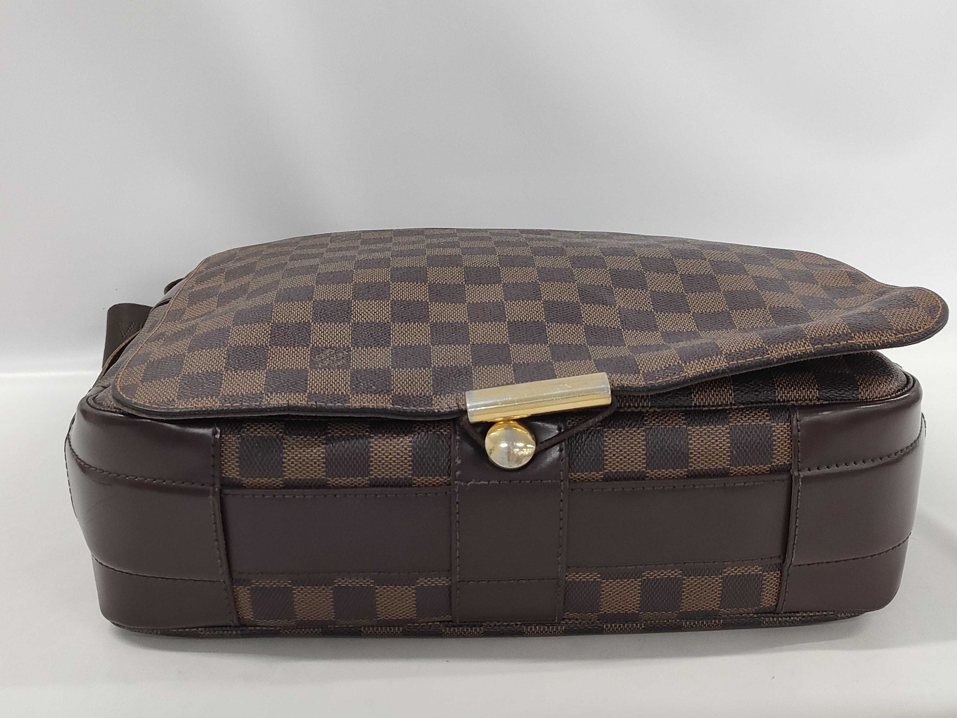 LOUIS VUITTON N45258 Damier Bastille Shoulder Bag