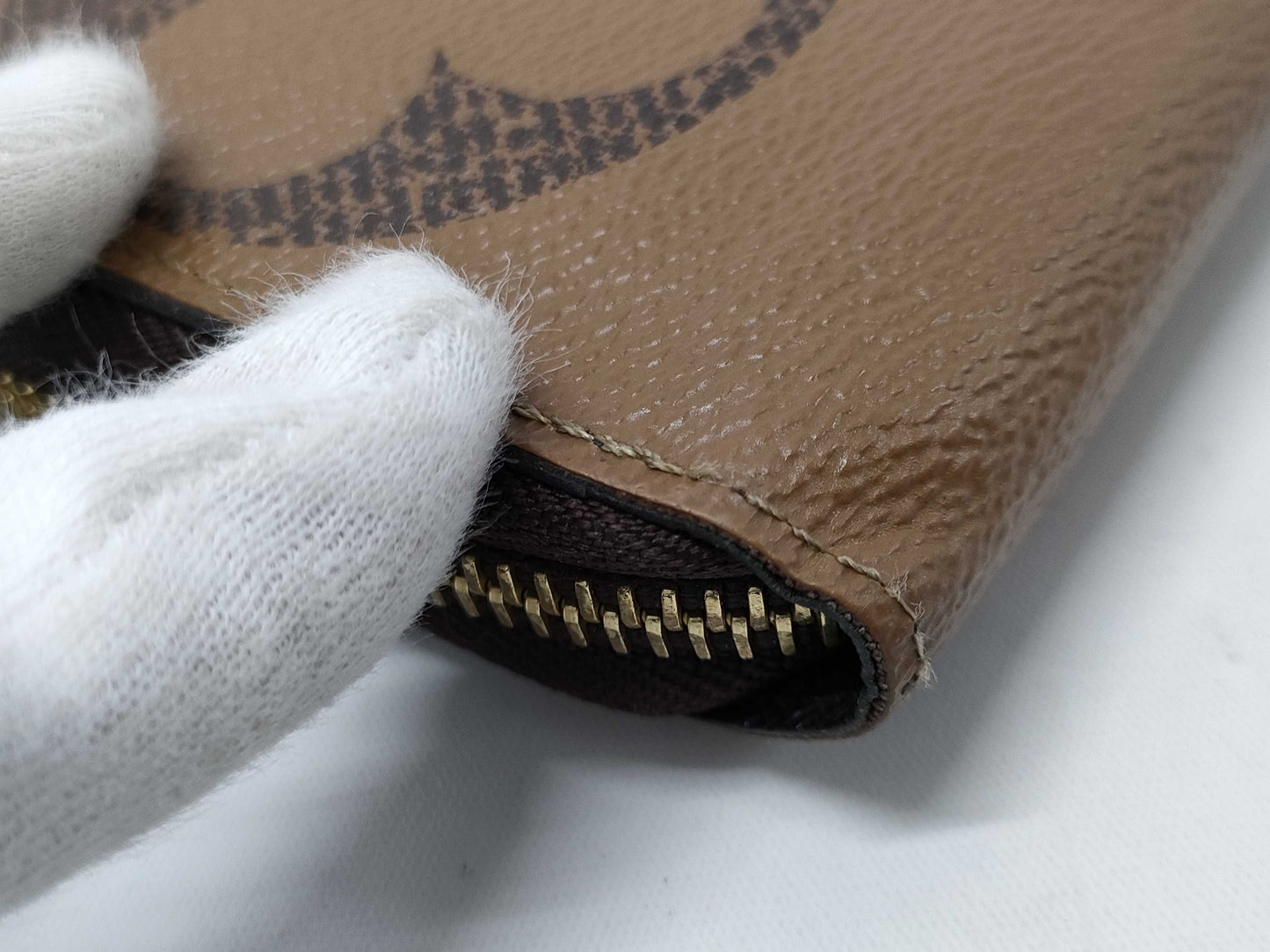 LOUIS VUITTON M69353 Monogram Giant Reverse Zippy Wallet RFID Verified Box and Dust Bag Included
