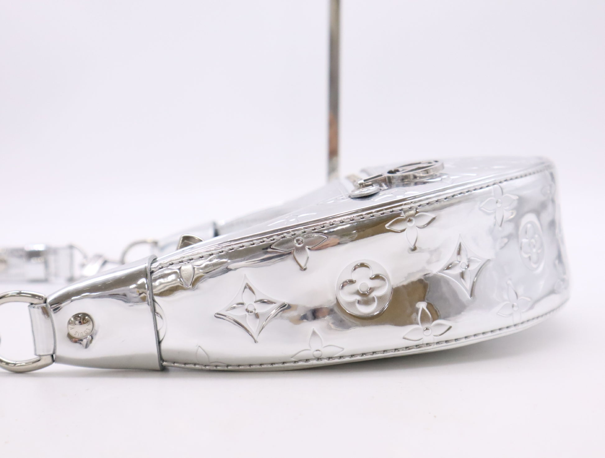 LOUIS VUITTON M11833 Enamel Monogram Myroir Loop Silver RFID Reactive Verified Handbag with Shoulder Strap and Chain