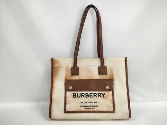 BURBERRY Medium Freya Tote Tote Bag