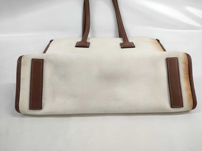 BURBERRY Medium Freya Tote Tote Bag