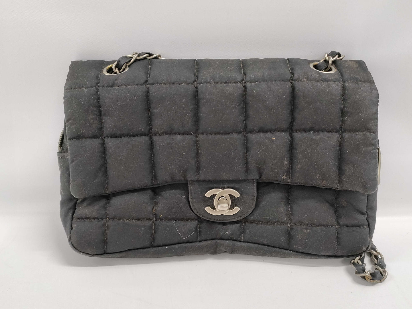 CHANEL Chocobar Chain Shoulder Bag