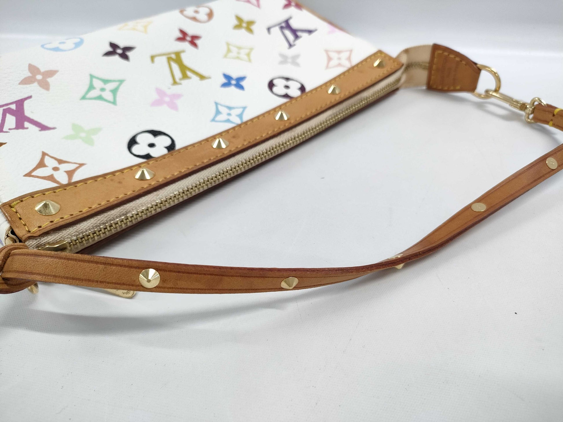 LOUIS VUITTON Multicolor Pochette Accessoires M92649 Pouch