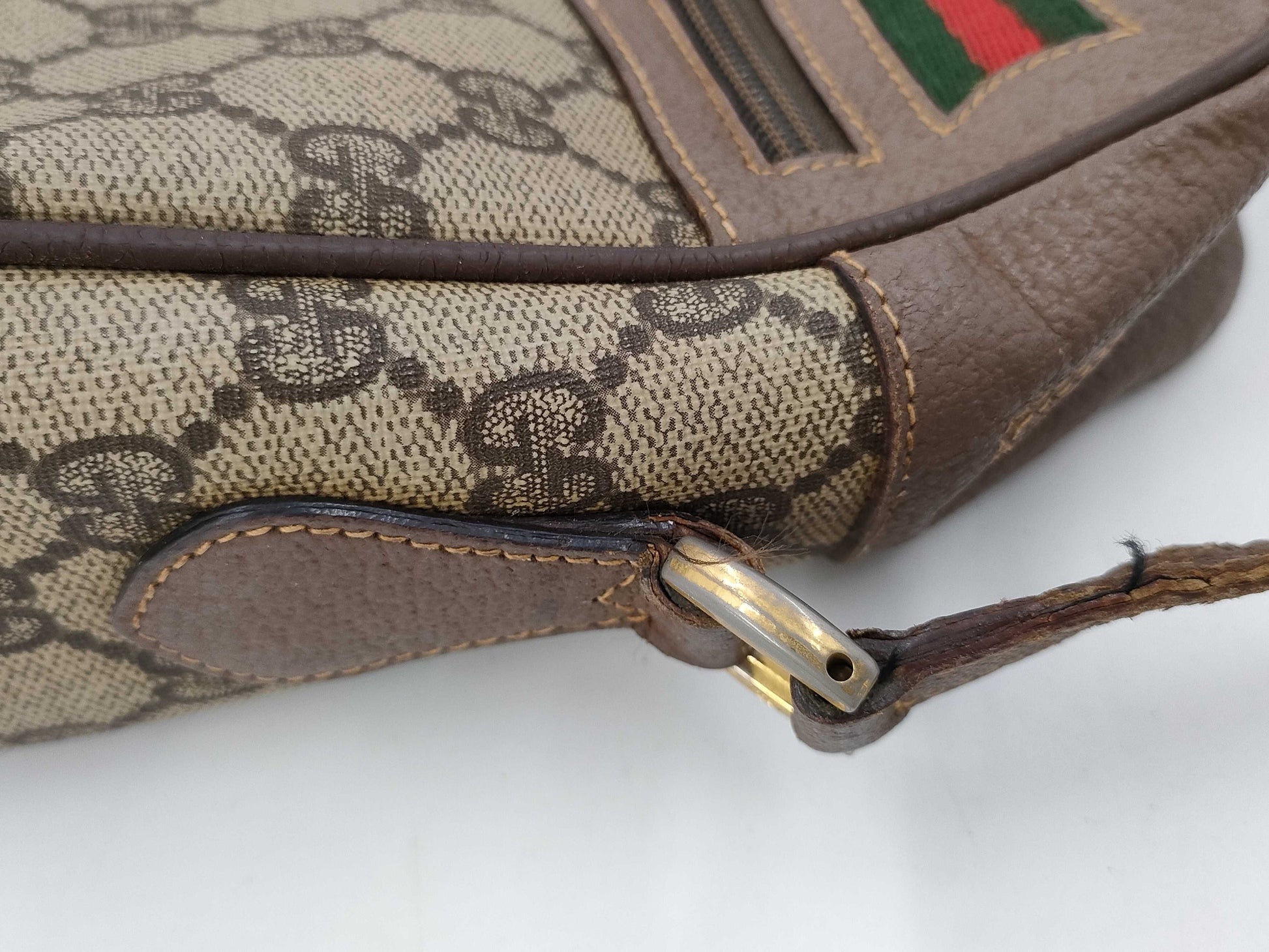 GUCCI GG Supreme Shoulder Bag Shoulder Bag