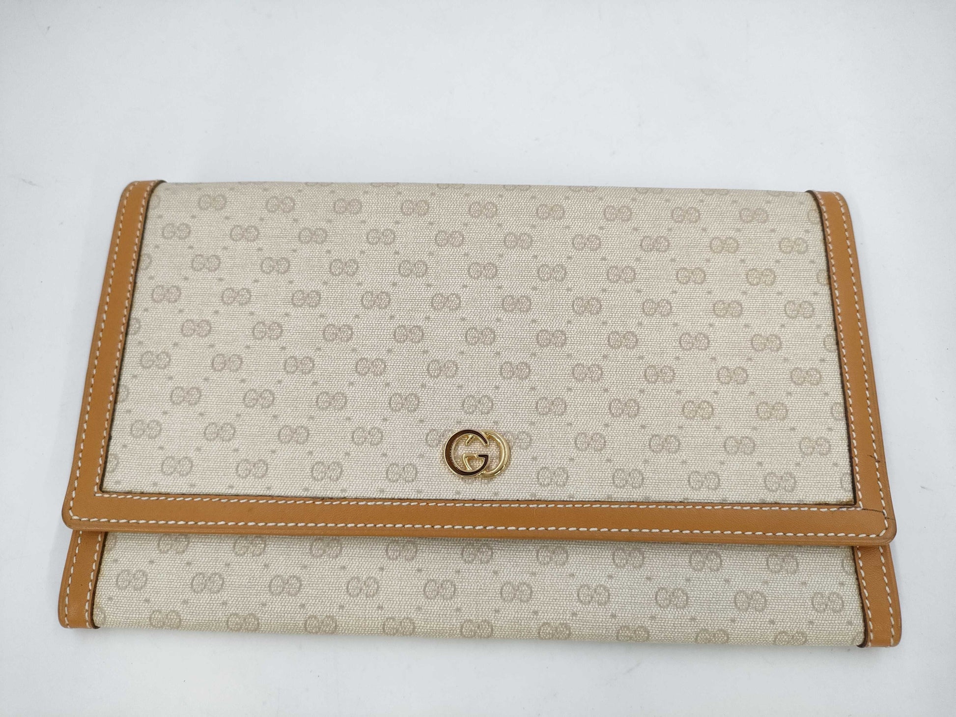 GUCCI Gucci MicroGG Wallet White Wallet