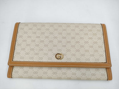 GUCCI Gucci MicroGG Wallet White Wallet