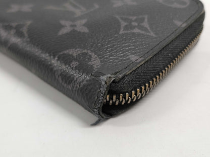 LOUIS VUITTON Monogram Eclipse Zippy Wallet