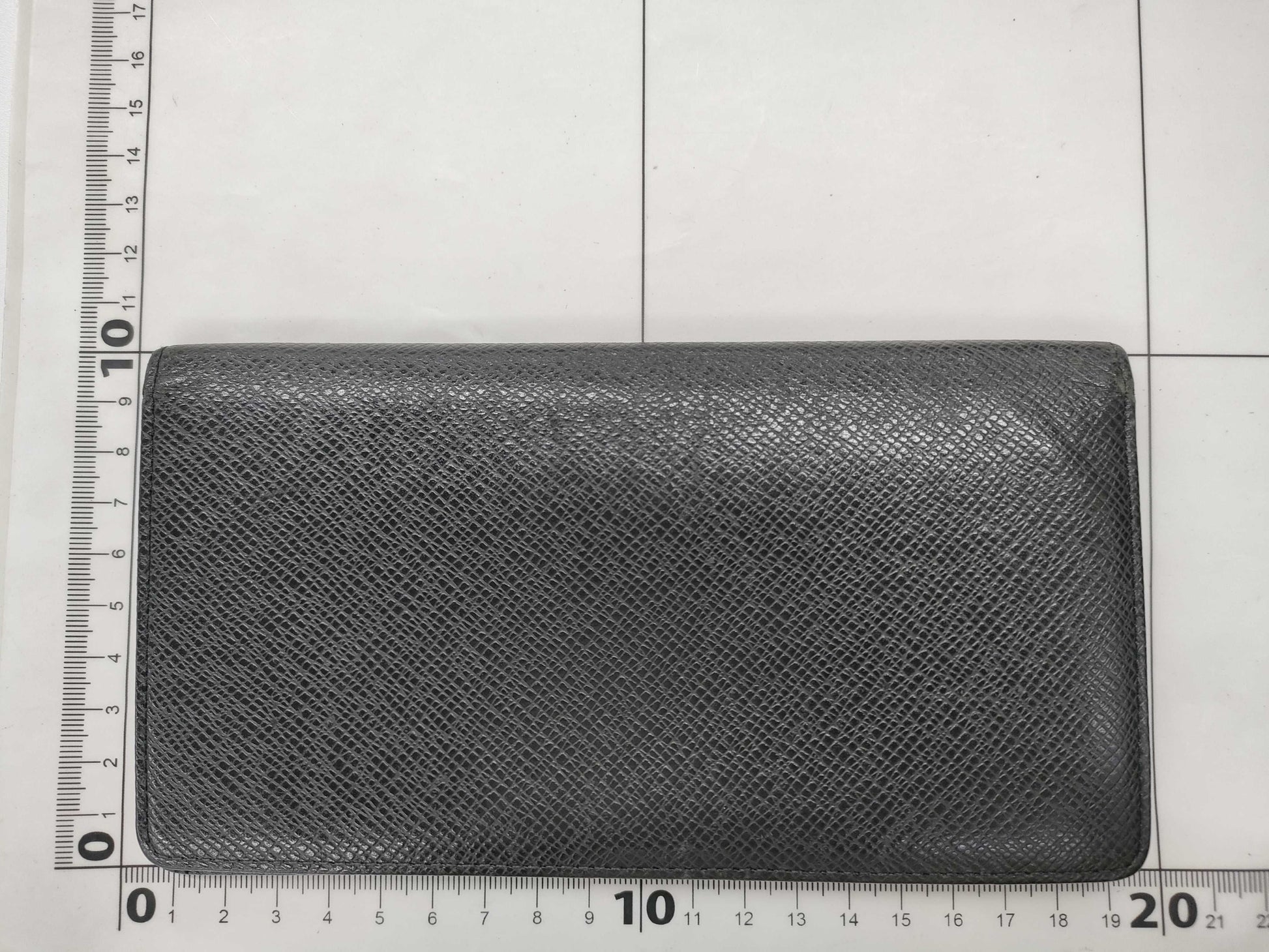 LOUIS VUITTON Taiga Wallet