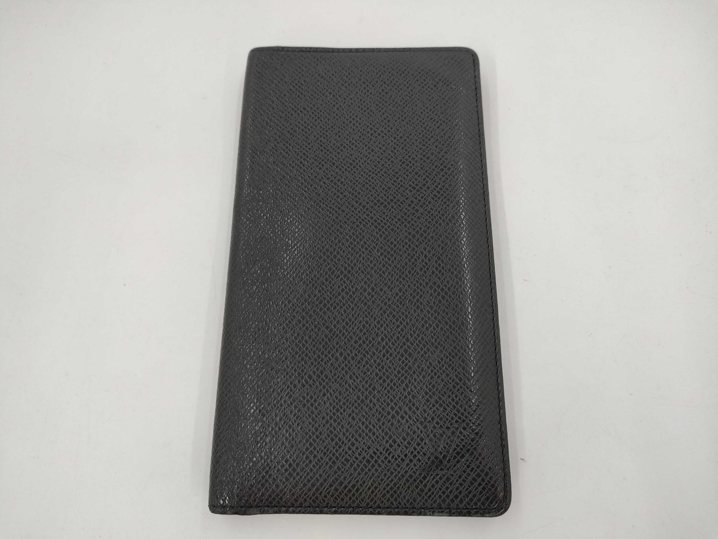 LOUIS VUITTON Taiga Wallet