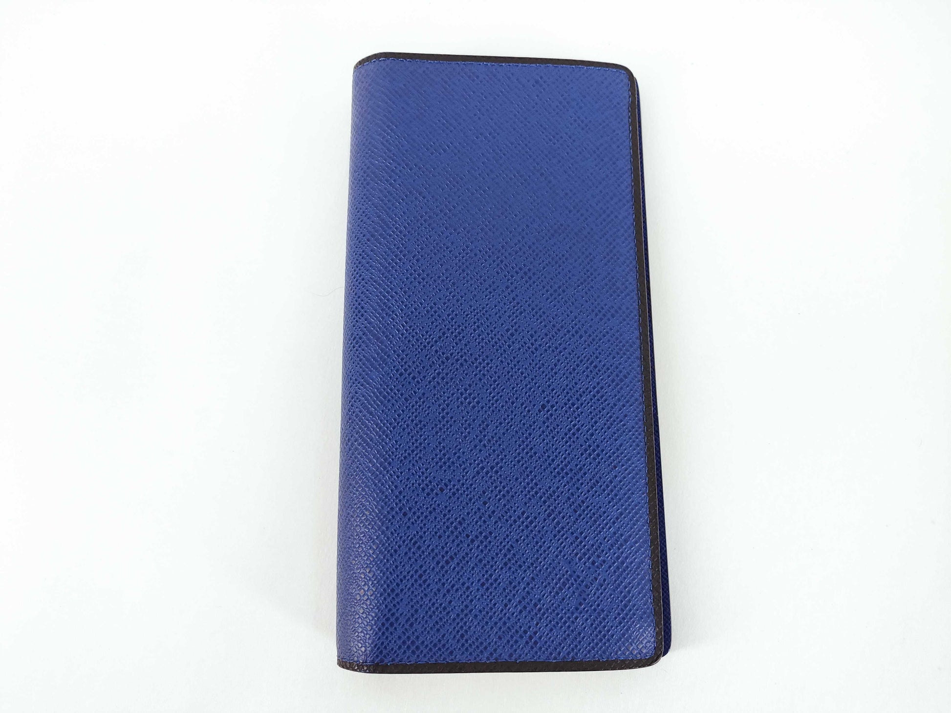 LOUIS VUITTON Taiga Vuitton Taiga Brazza Wallet