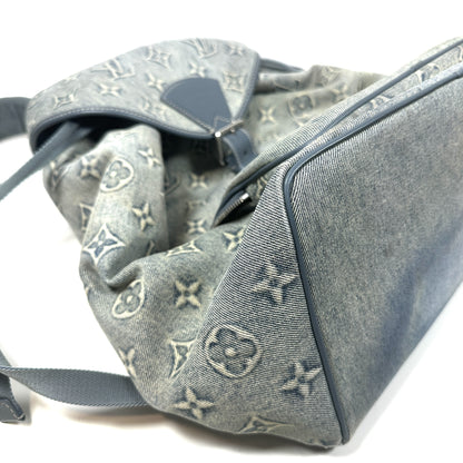 LOUIS VUITTON Denim Montsouris Backpack, Washed Denim, Backpack/Daypack, M22534. 2023 Backpack
