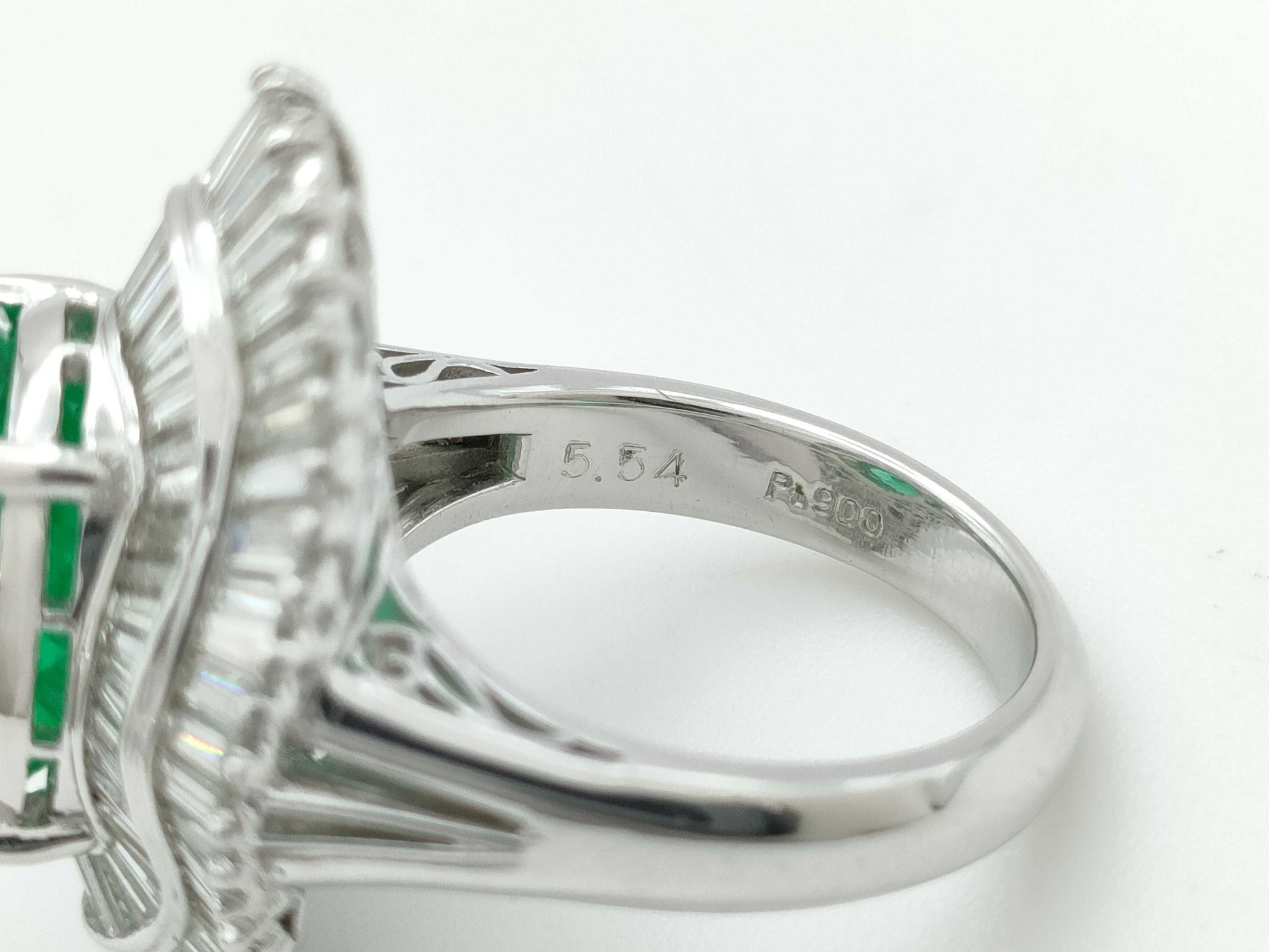 E5.54ct D2.50ct PT900 12.7g Ring 