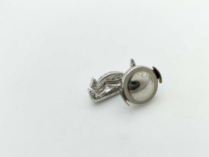 Penguin Motif R0.01ct D0.17ct K18WG 1.4g Brooch 