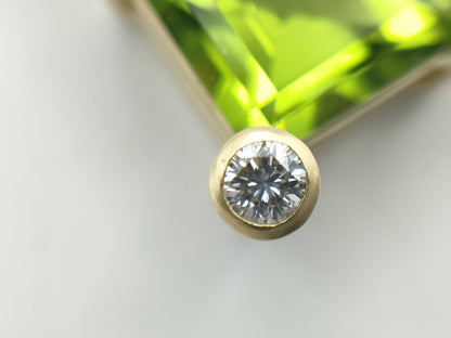 PE8.78ct S0.43ct D0.08ct K18 6.9g Pendant Top 
