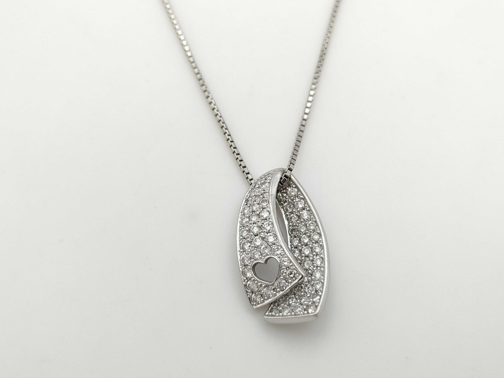 D0.86ct PT900/850 8.7g Necklace 
