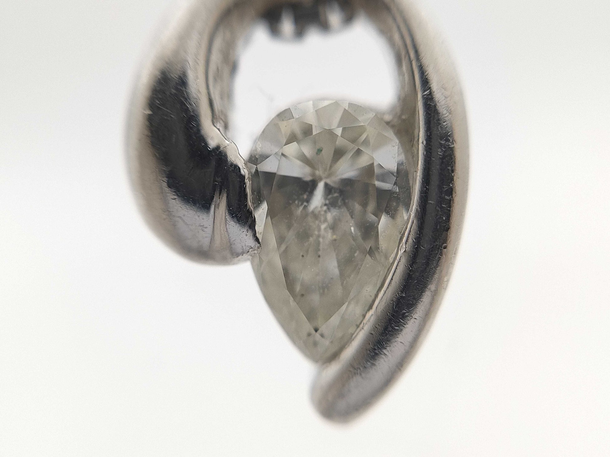 D0.32ct PT900/PT850 5.5g Necklace 